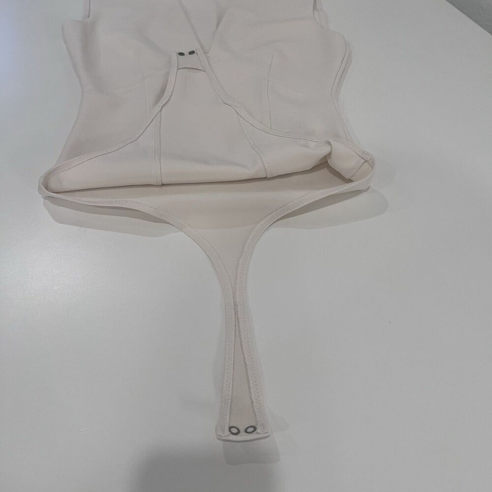 Abercrombie & Fitch Crepe Bodysuit Sleeveless Womens S Cream Softgirl Career - Picture 7 of 7